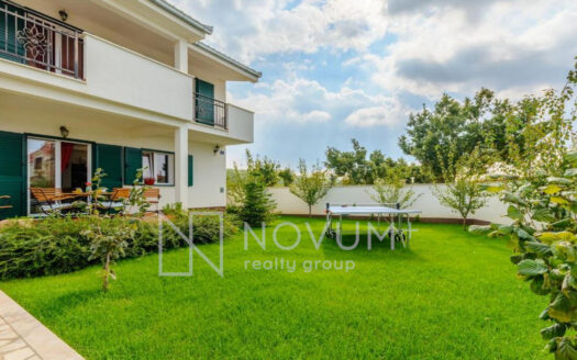 Vacation house for sale near Split in Klis with swimming pool and spacious garden which is successfuly sold.