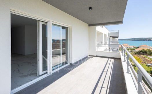 Trogir property for sale: Apartment for sale in a new residential building in Seget, very close to the beach.