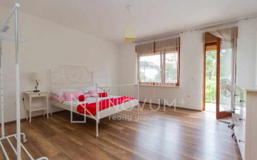 Property for Sale with Apartments, Split